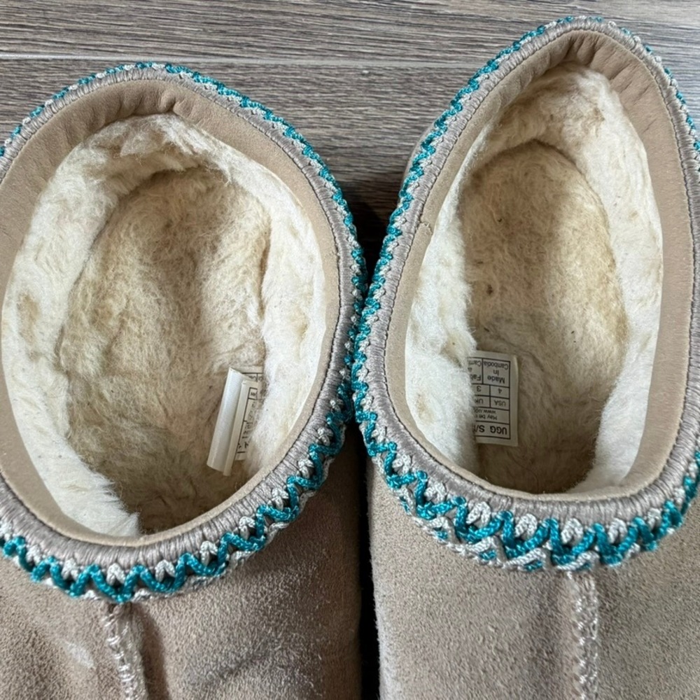 UGG Kids Tasman Suede Slippers Tan Teal Braid Trim Size 4 1019066K Slide Casual - Picture 8 of 16